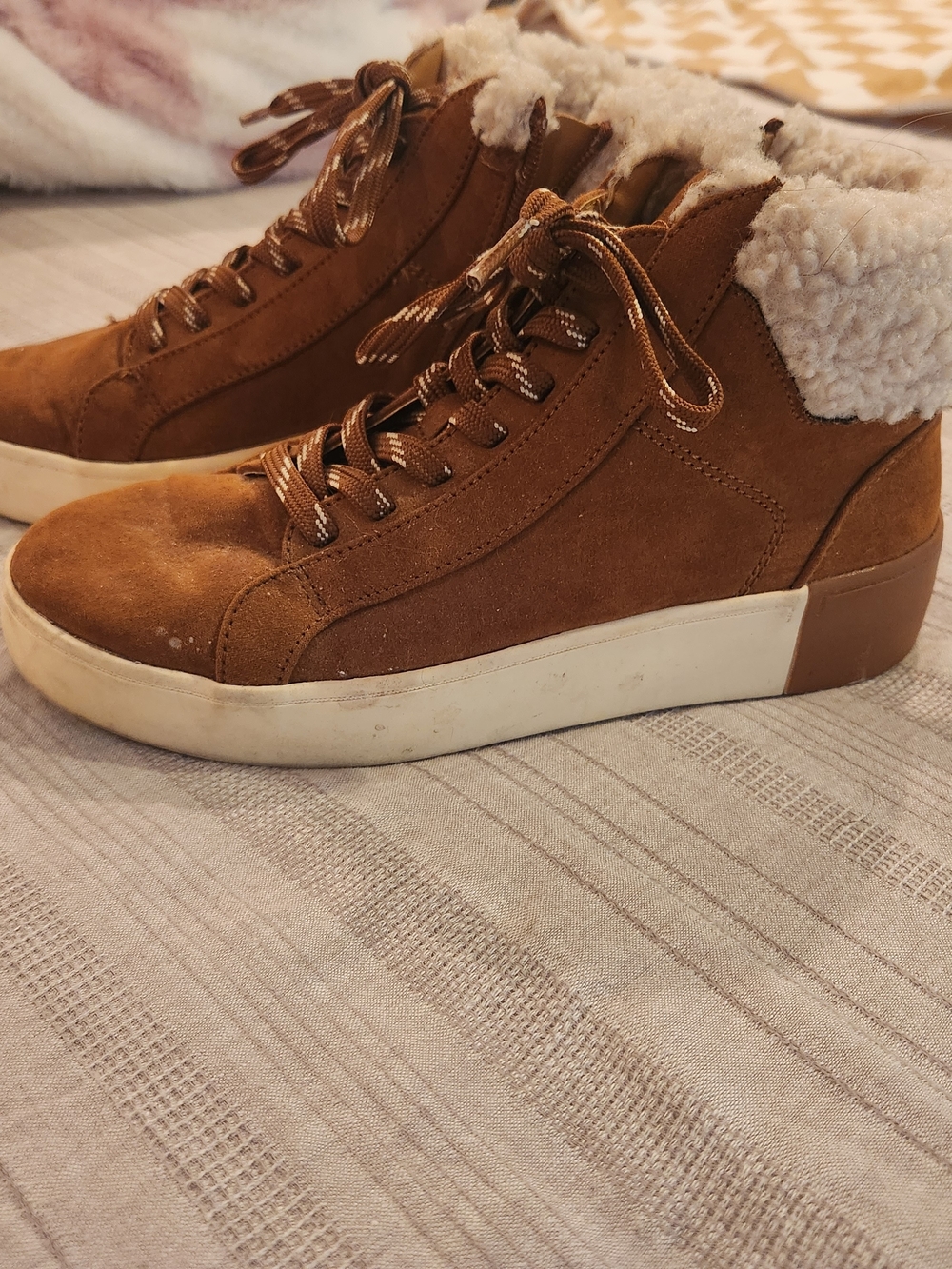 Suede Shearling High-Top Sneakers - Chestnut
